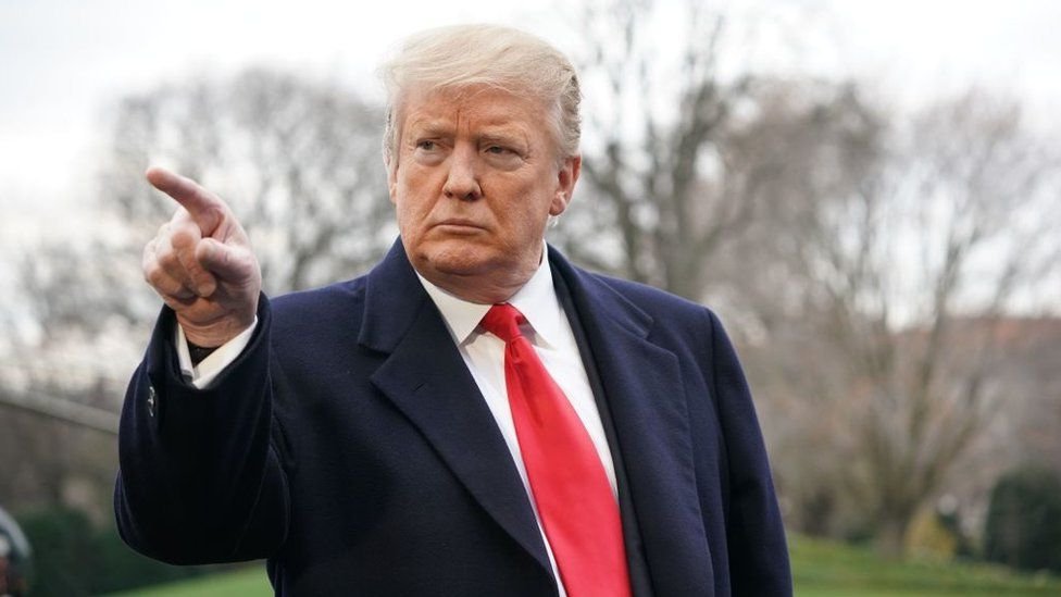 ترامب يقاضي بي بي سي ويطالبها بدفع 5 مليارات دولار تعويضًا 