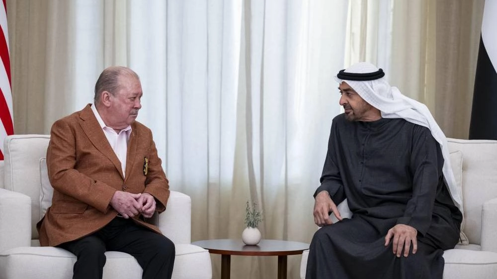 الإمارات: محمد بن زايد يبحث العلاقات مع ملك ماليزيا 