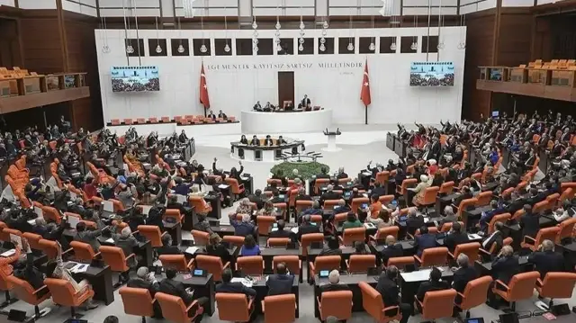 البرلمان التركي يصادق على تمديد مهمة الجيش في ليبيا عامين 