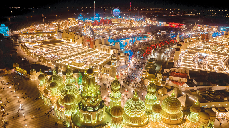 الإمارات تحتفل بالأعياد الوطنية للبحرين بالقرية العالمية بدبي 