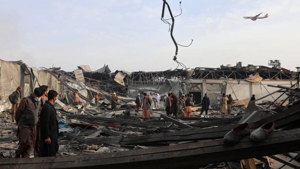 باكستان وأفغانستان تجريان محادثات في الصين لإنهاء النزاع 